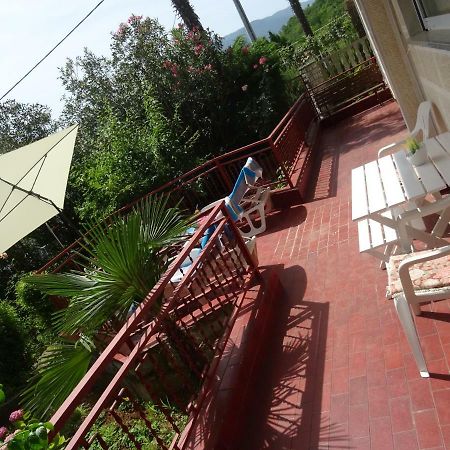 Apartman Iris S Terasom Rijeka Exterior photo